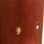 trabajo real sobre puerta en Alonso Martinez